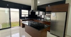 Casa Scorpio 310
