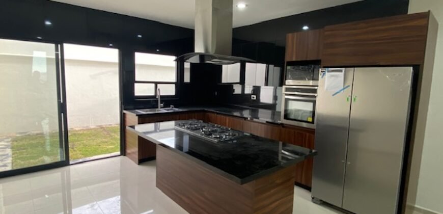 Casa Scorpio 310